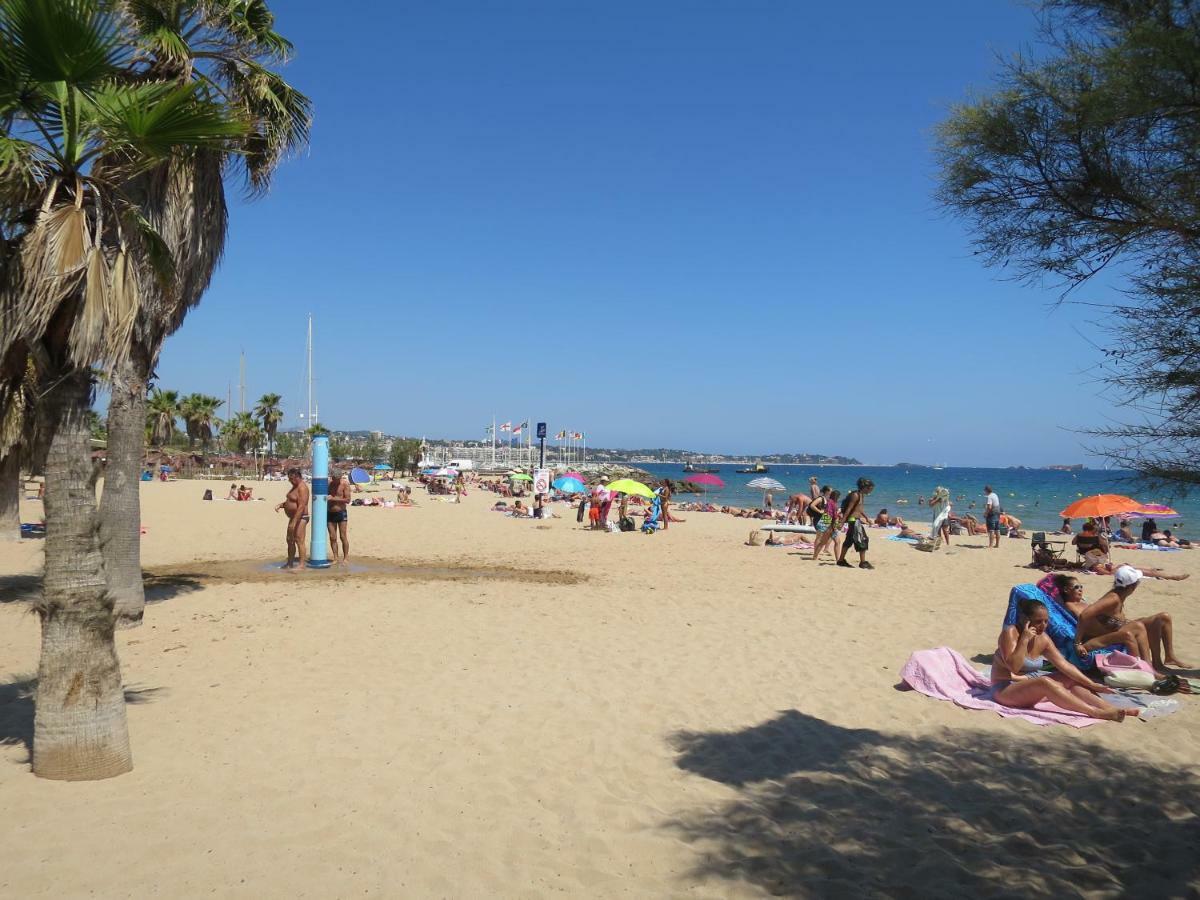 Appartement Port Frejus Avec Loggia Et Acces Plages A Pieds Bagian luar foto